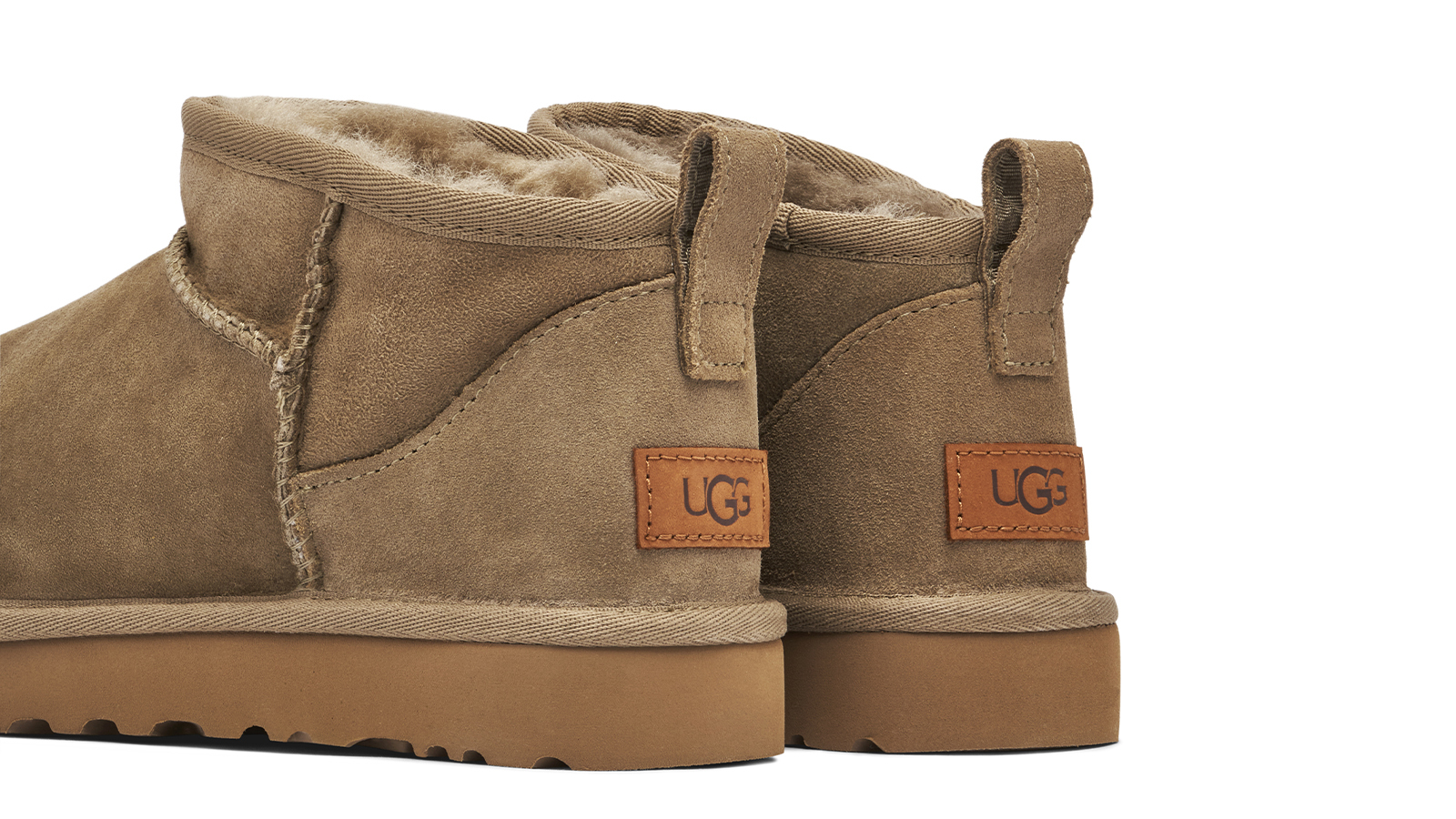 <strong>Why UGG Minis Are The Must-Have Boot Of The Season</strong>